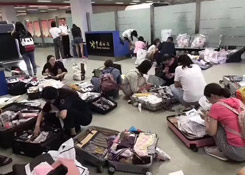 海关“严查代购”一航班查出100多人? 海关表态了！