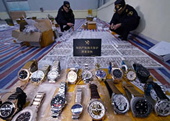 自贸区：对标国际打造一流营商环境，跨境电商零售进口政策调整：“海淘”有福利 代购遇“寒冬”