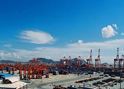 改革开放40年！上海港屡创辉煌，从一年吞吐万余箱到年集装箱吞吐量全球第一！