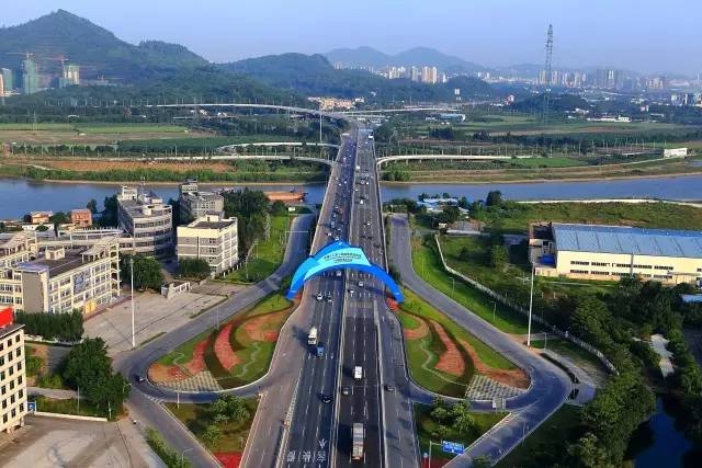 广东自贸试验区首次发布发展报告，各项经济指标保持全国自贸试验区前列 