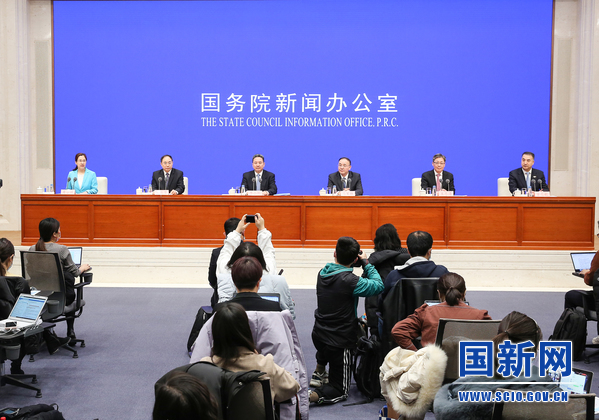 国家邮政局：分级推进国际区域，全国邮政快递枢纽，大力推进高铁快递网络建设