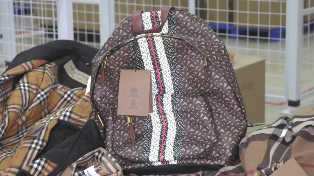 江门海关破获邮递渠道单批次伪报奢侈品数量最多的案件