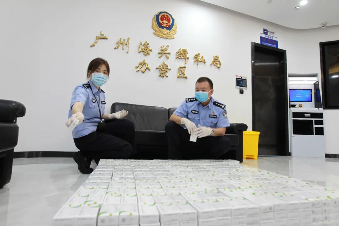 广州海关破获2亿元水客走私奢侈品案