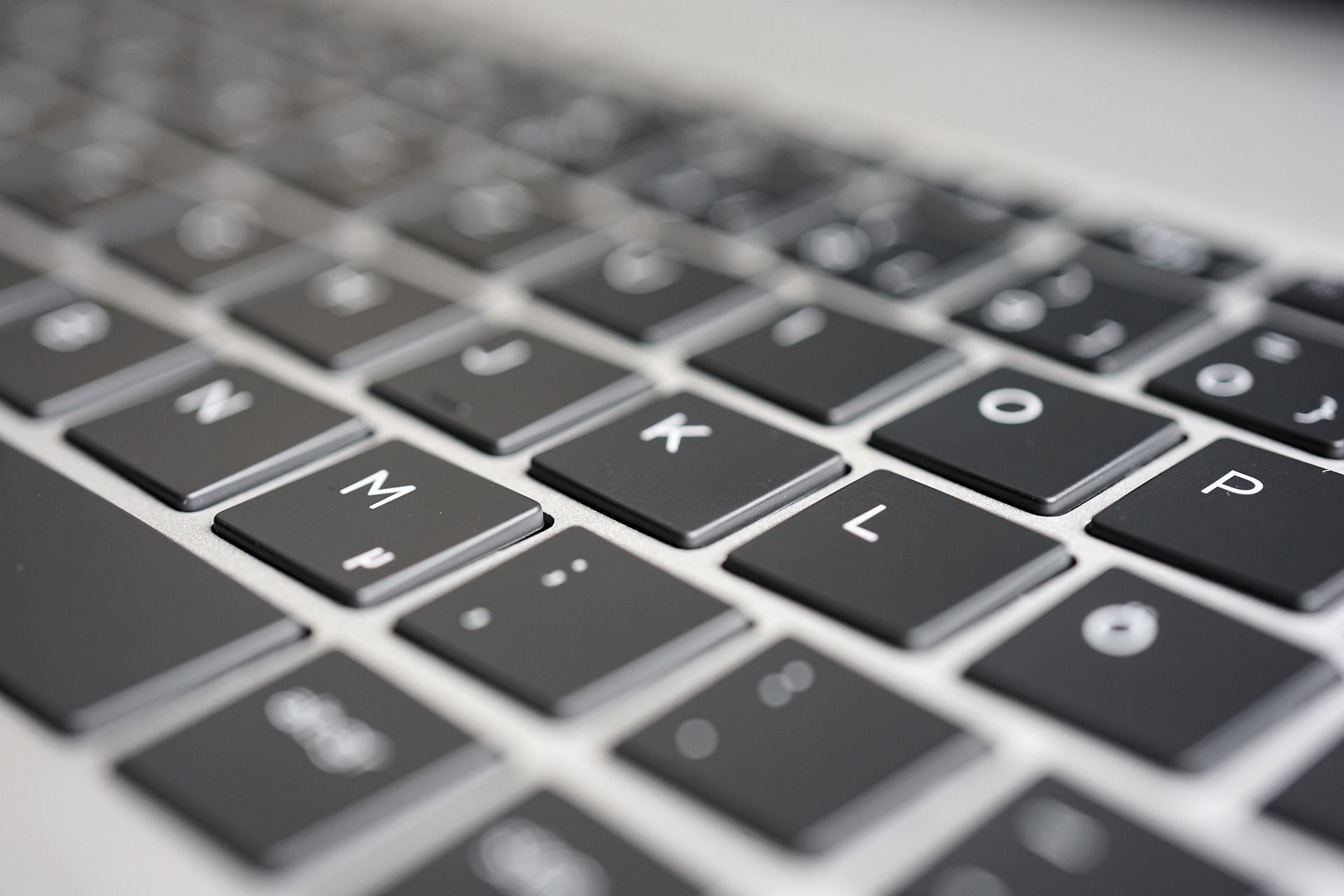 宝鸡跨境电商“1210”进口业务在综合保税区正式开通运营