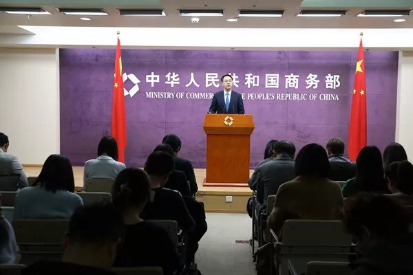 网上零售总额增速跌破30% 商务部回应网购增速放缓