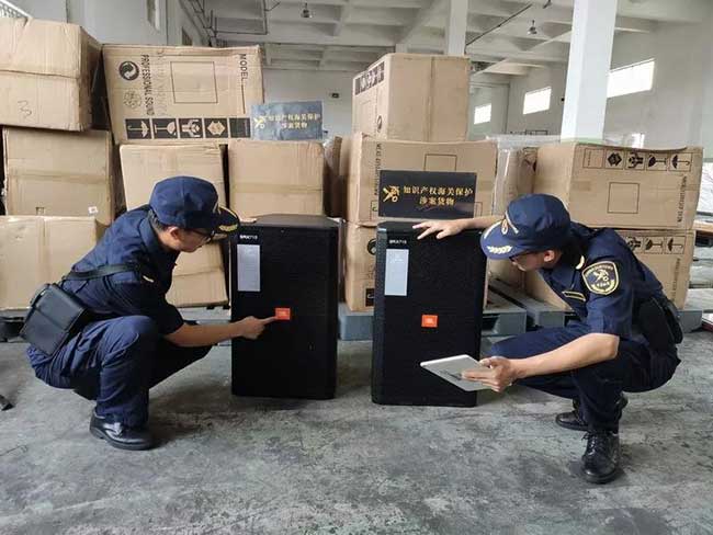 广州海关“龙腾行动2019”首月查获涉嫌侵权货物逾21万件