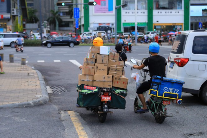 深圳快递企业前十一个月累计完成37.5亿件业务量